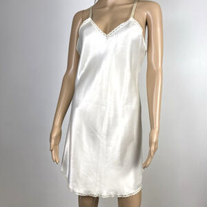 Vintage Today Tonight Satin Full Slip Dress Chemise Size 34 Cream Ivory USA Made